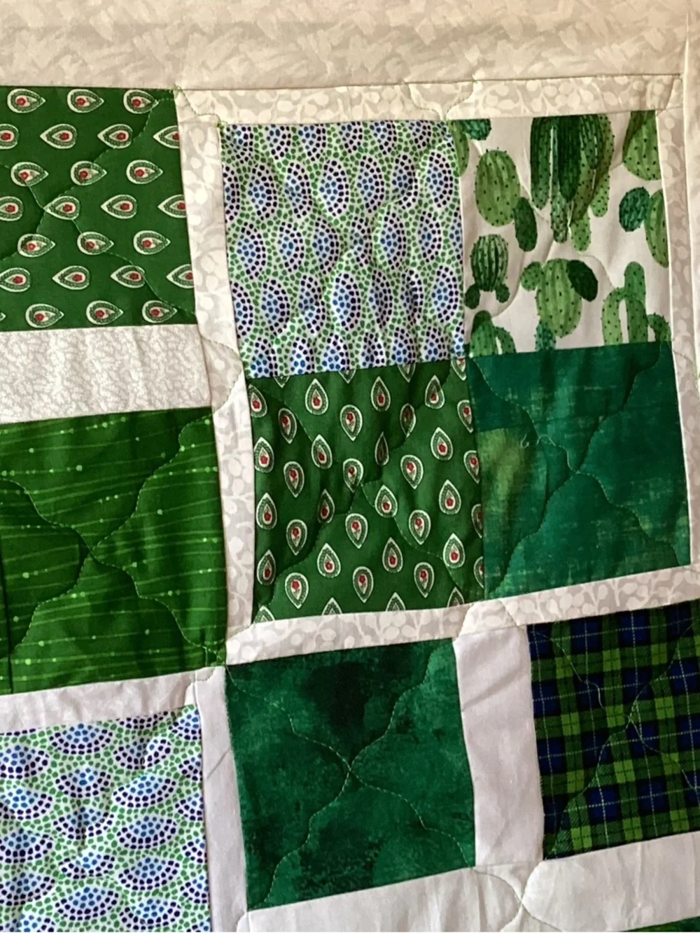 NWT Hand Crafted Green and White Bright Quilt